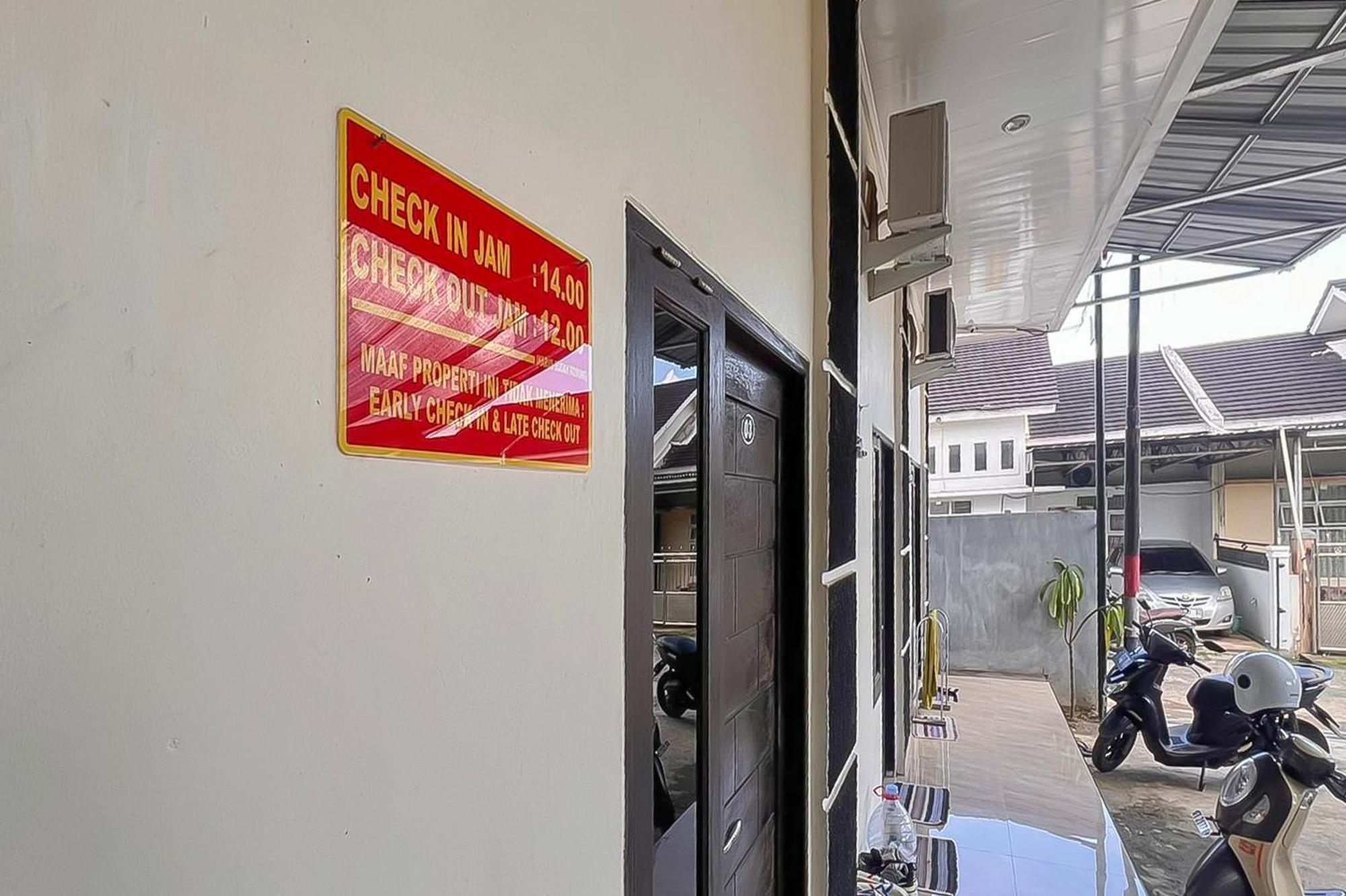 Reddoorz Syariah Near Universitas Mulawarman Hotel